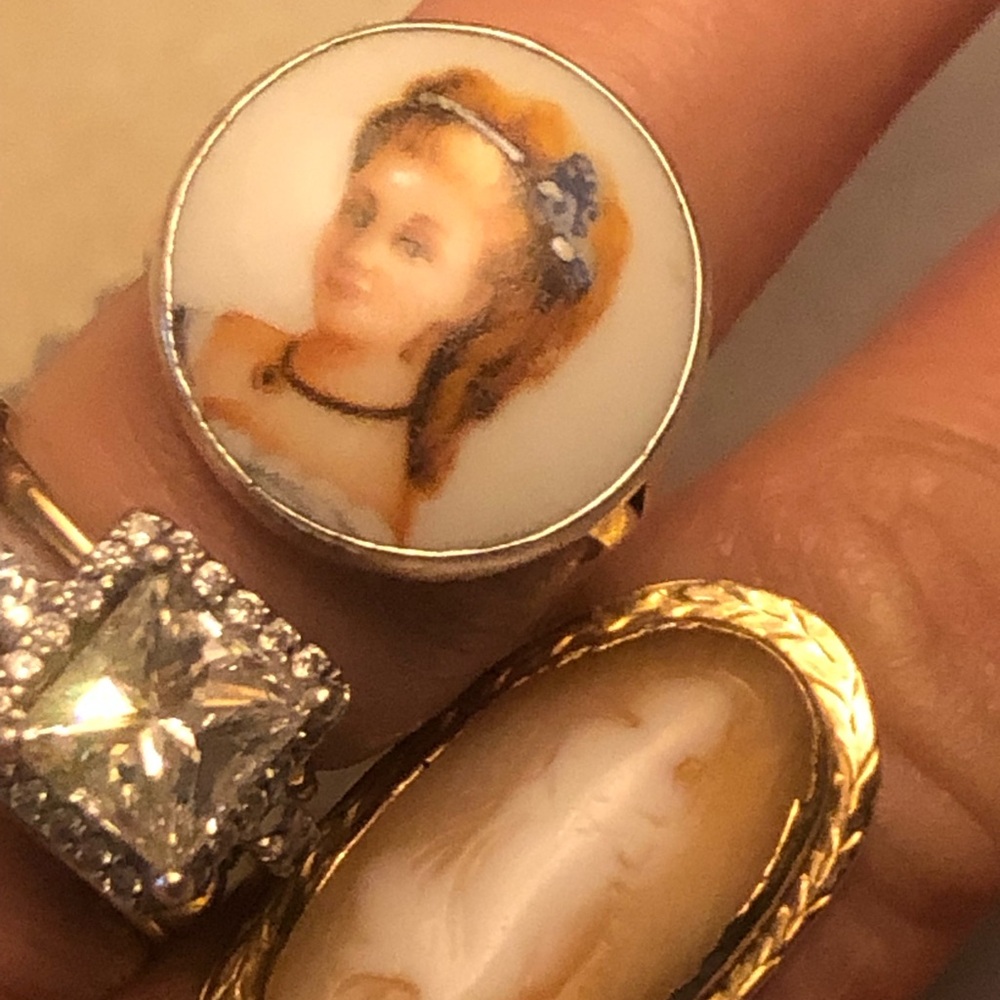 Antique jewelry.Paste, sterling, portrait. - Picture 14 of 16